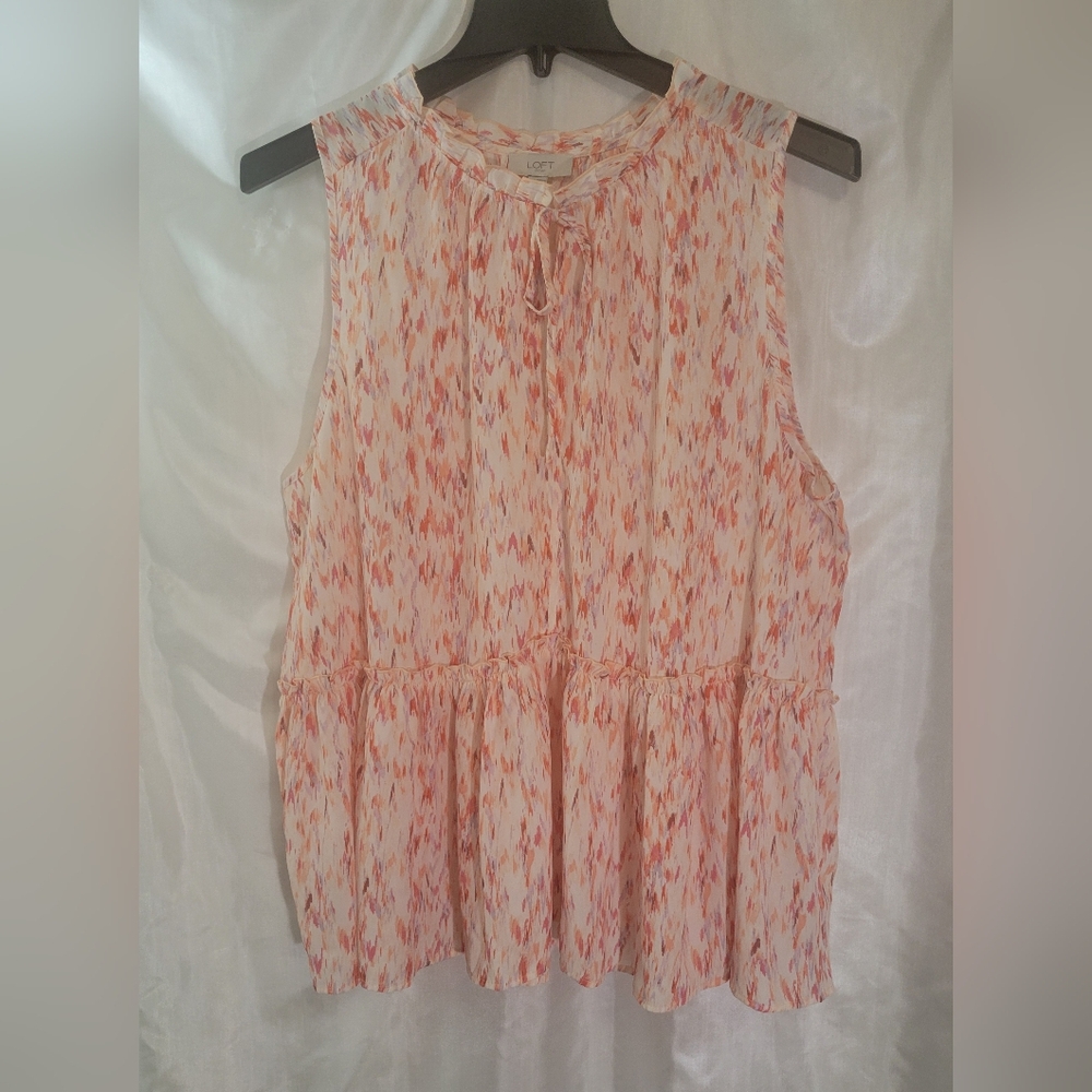 Loft sleeveless top, new